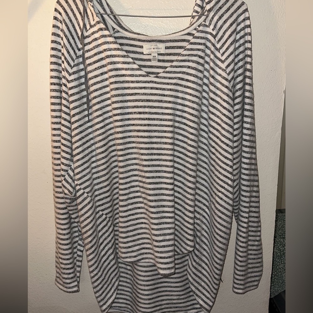 Lucky Brand EXTREMELY soft but lightweight hoodie